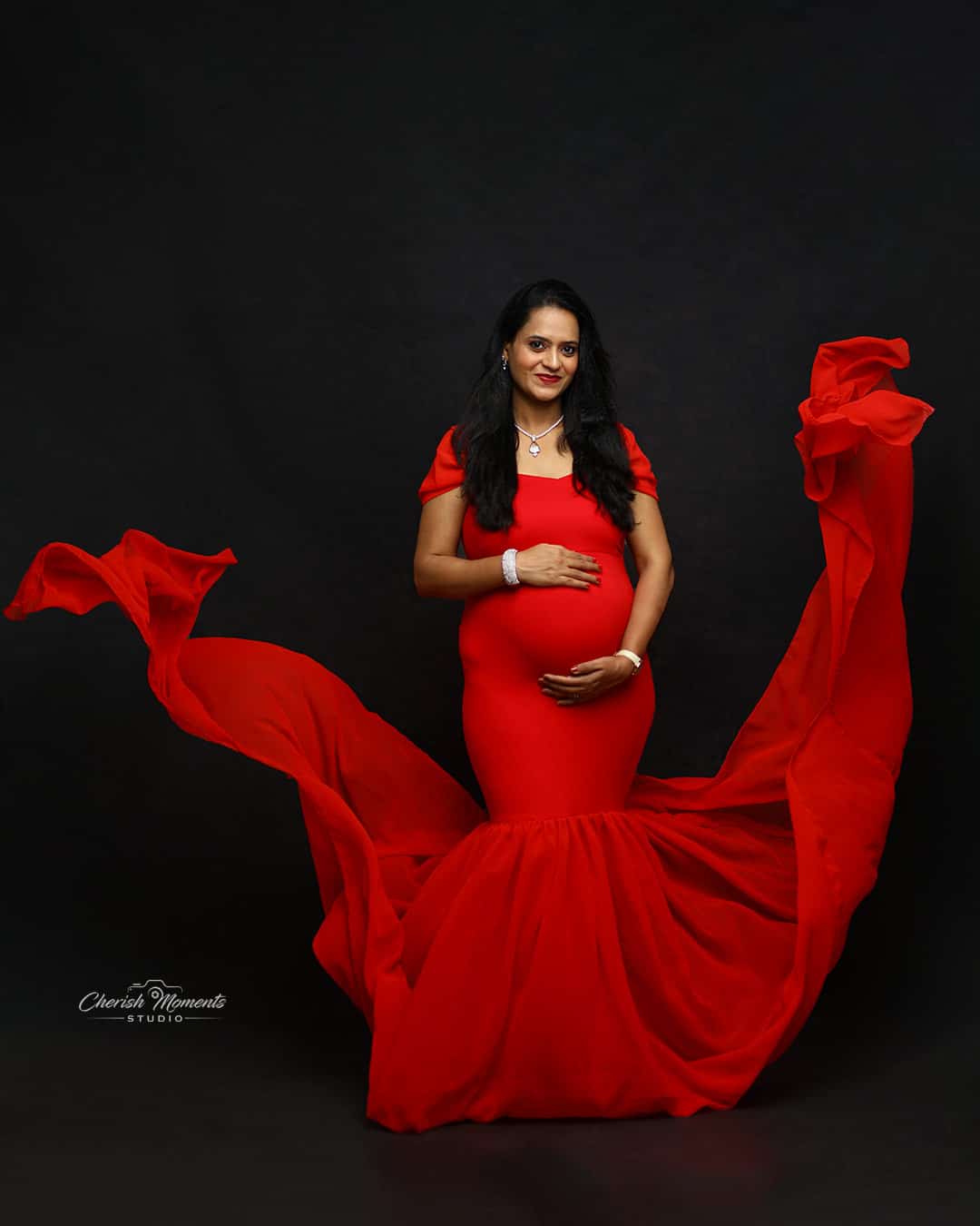 Best Affordable Premium Maternity Photoshoot in Noida, Delhi NCR